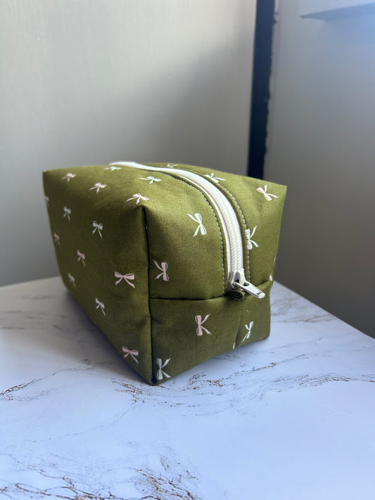 The Green Bows Boxy Pouch - Medium