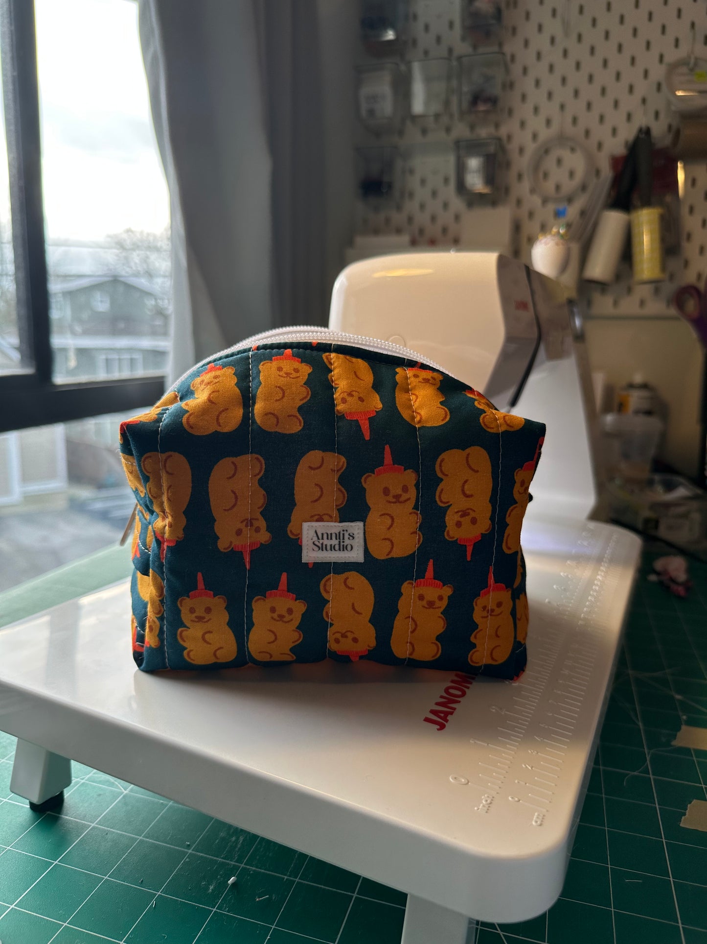 Quilted Honey Bears Boxy Pouch - Medium