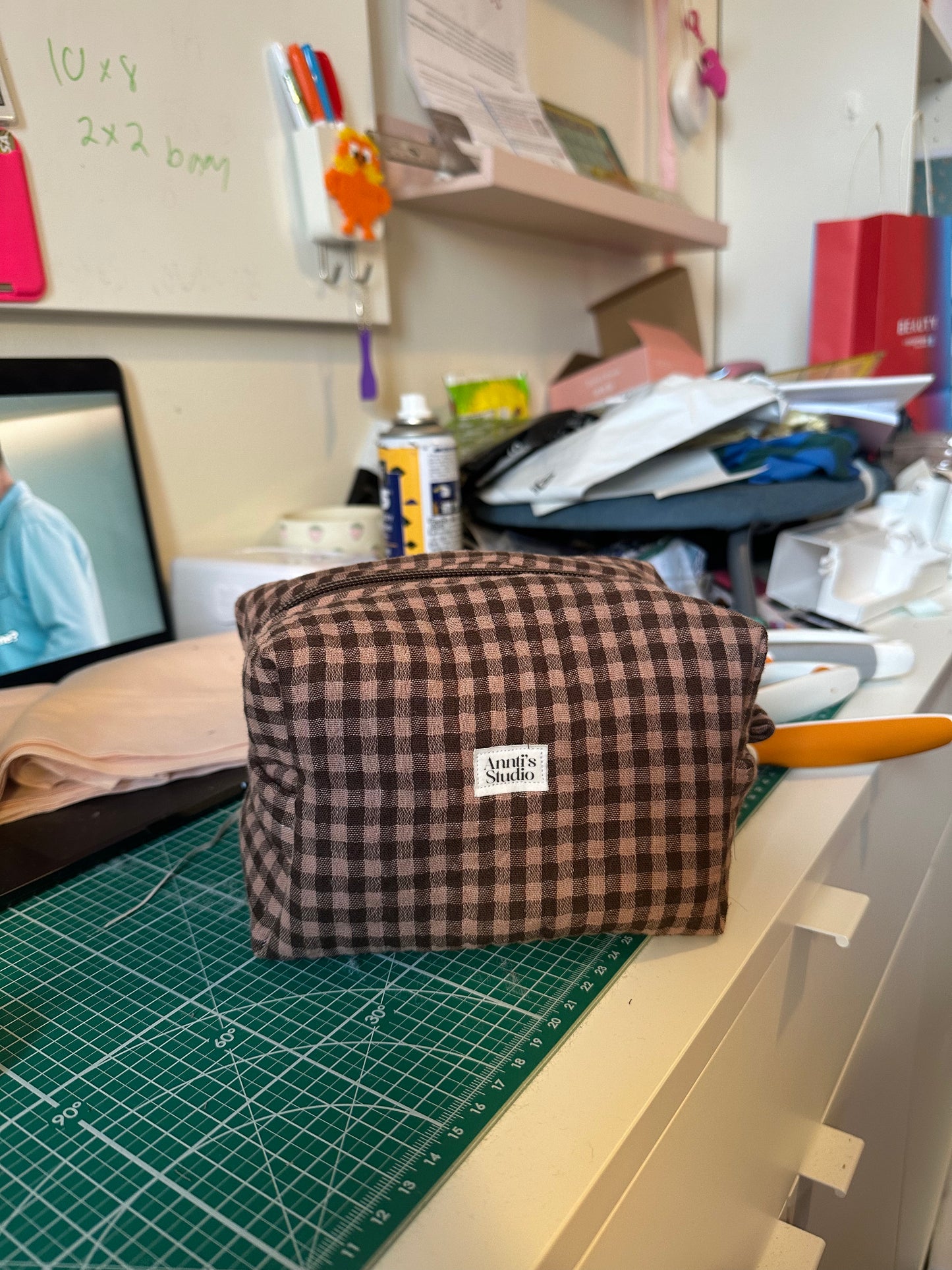 Cocoa Boxy Pouch - Medium