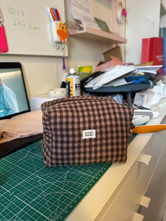 Cocoa Boxy Pouch - Medium